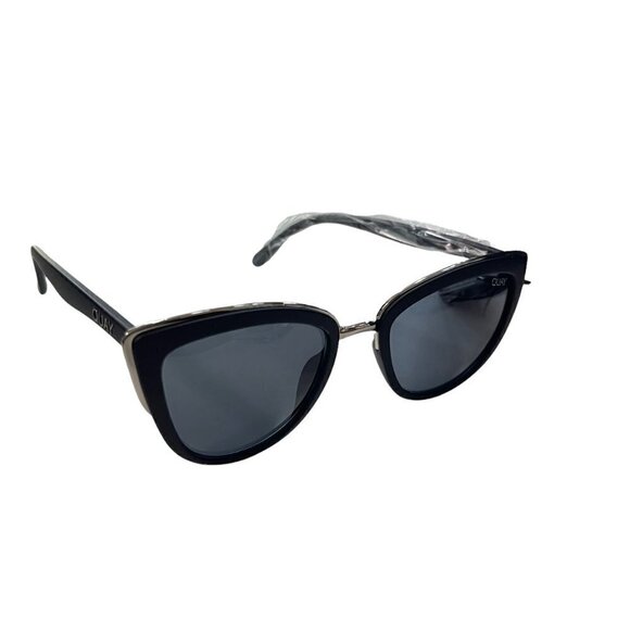 Quay Australia NWT Black Silver Accent My Girl Cat Eye Sunglasses & Case - Picture 2 of 7